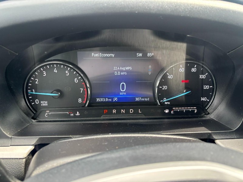 Ford Explorer Vehicle Image 18