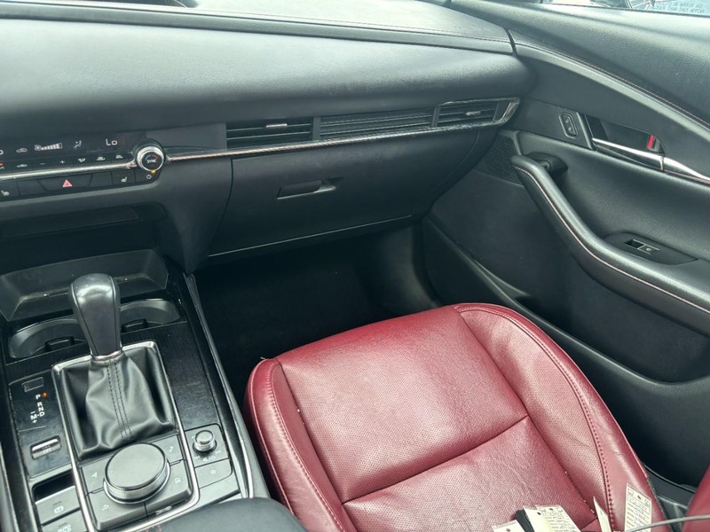 Mazda CX-30 Vehicle Image 16