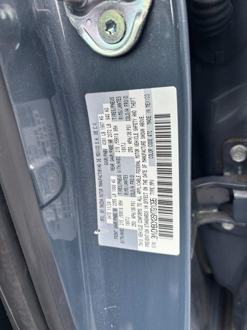 Mazda CX-30 Vehicle Image 17