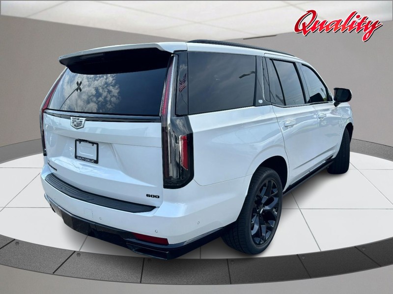 Cadillac Escalade Vehicle Image 03
