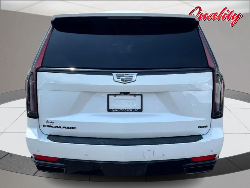 Cadillac Escalade Vehicle Image 04