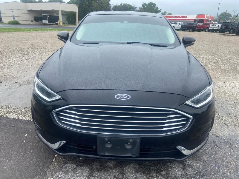 Ford Fusion Vehicle Image 02