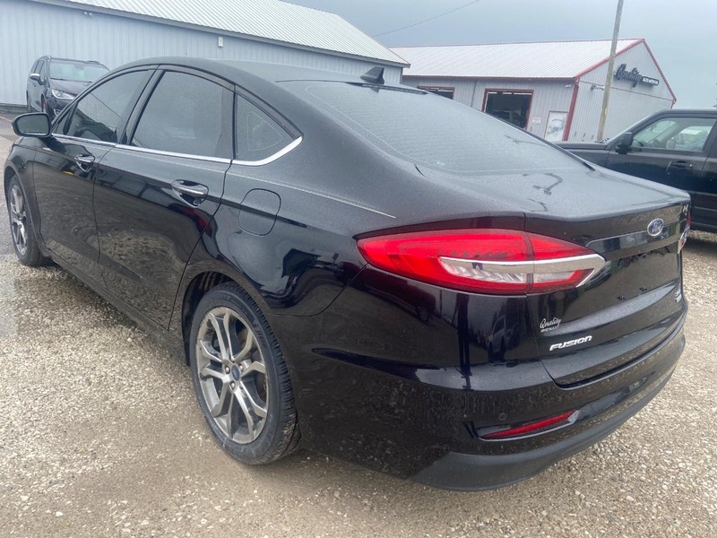 Ford Fusion Vehicle Image 04