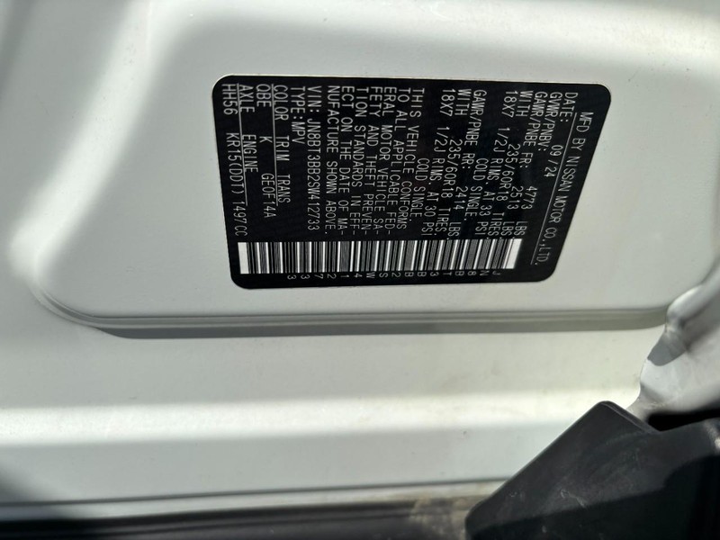 Nissan Rogue Vehicle Image 17