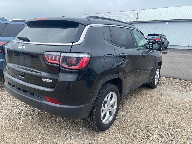 Jeep Compass Vehicle Image 05