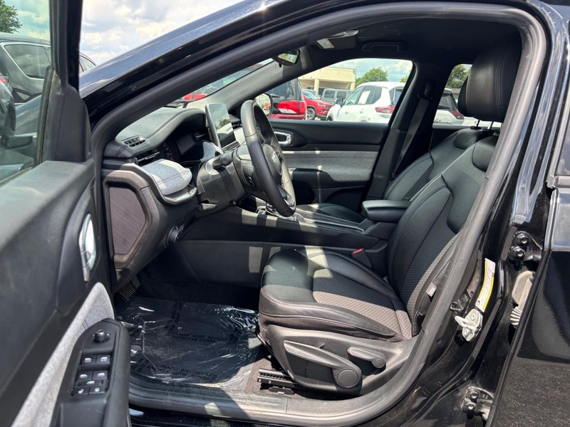 Jeep Compass Vehicle Image 08