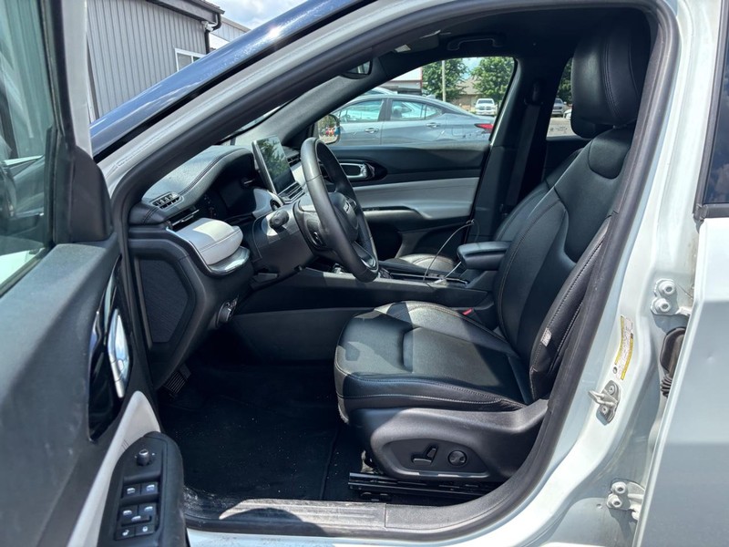 Jeep Compass Vehicle Image 08