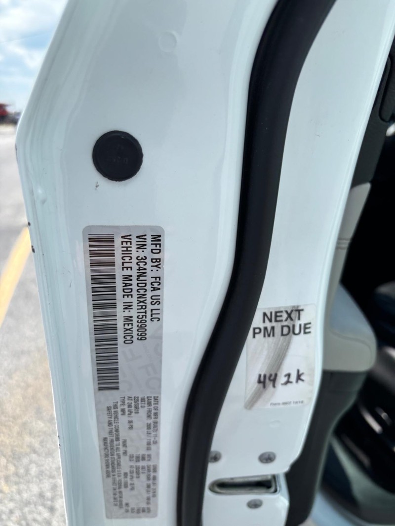Jeep Compass Vehicle Image 17