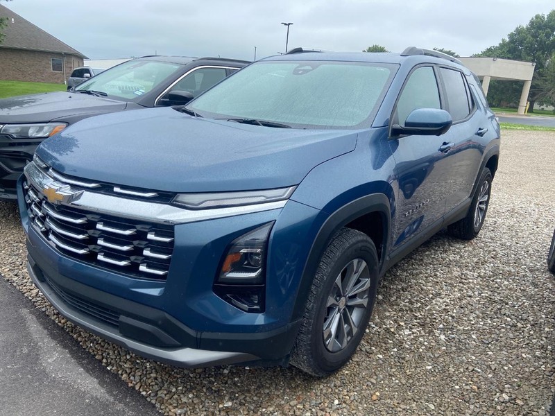 Chevrolet Equinox Vehicle Full-screen Gallery Image 03