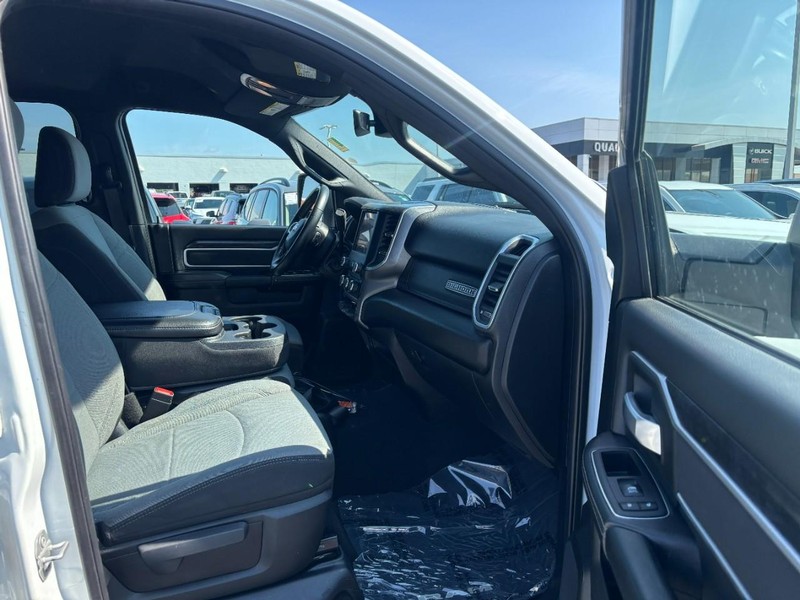 Ram 3500 Vehicle Image 11