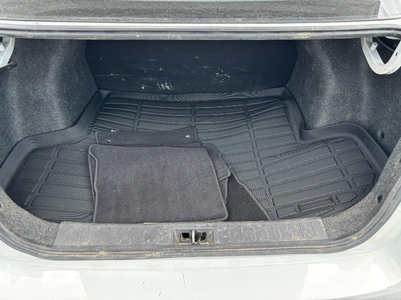 Nissan Versa Vehicle Image 07