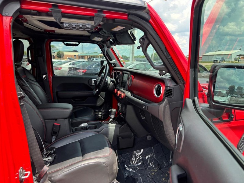 Jeep Gladiator Vehicle Image 11