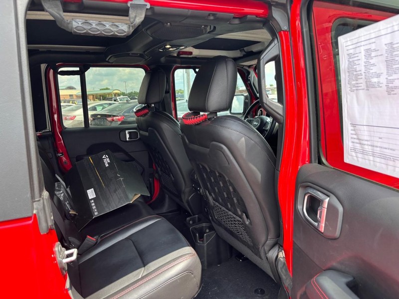 Jeep Gladiator Vehicle Image 12