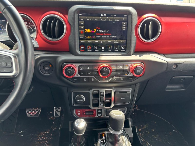 Jeep Gladiator Vehicle Image 15