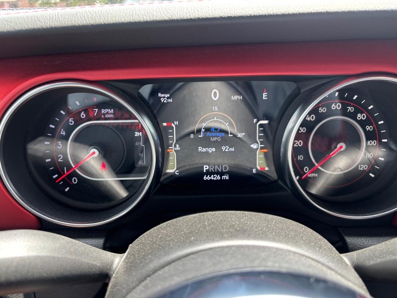 Jeep Gladiator Vehicle Image 18