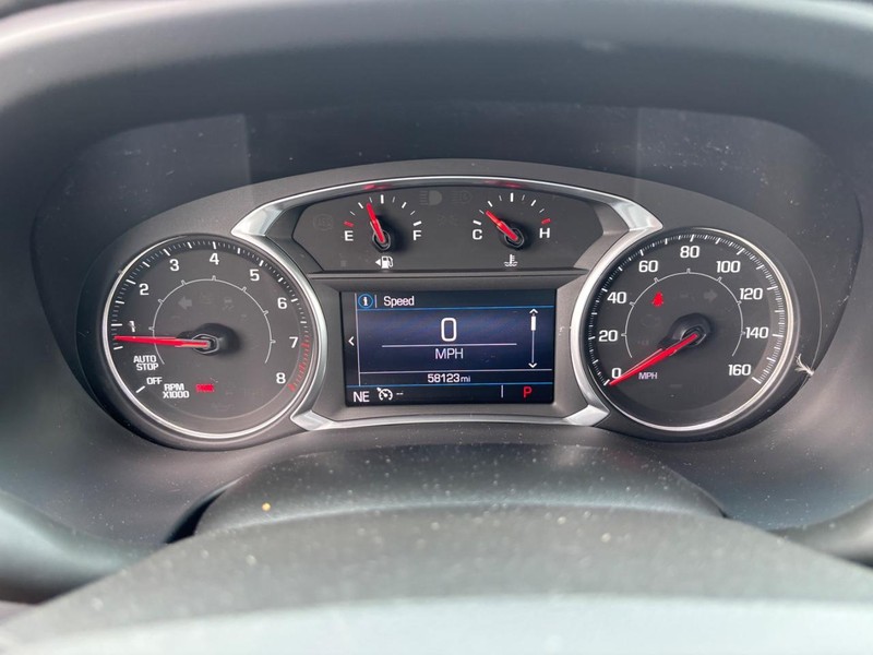 GMC Acadia Vehicle Image 18