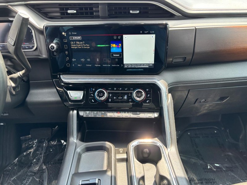 GMC Sierra 3500HD Vehicle Image 15