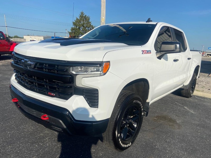 Chevrolet Silverado 1500 Vehicle Full-screen Gallery Image 03