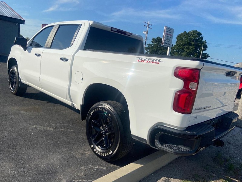 Chevrolet Silverado 1500 Vehicle Full-screen Gallery Image 04