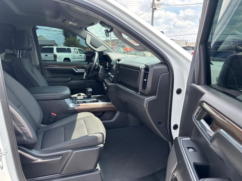 Chevrolet Silverado 1500 Vehicle Image 11