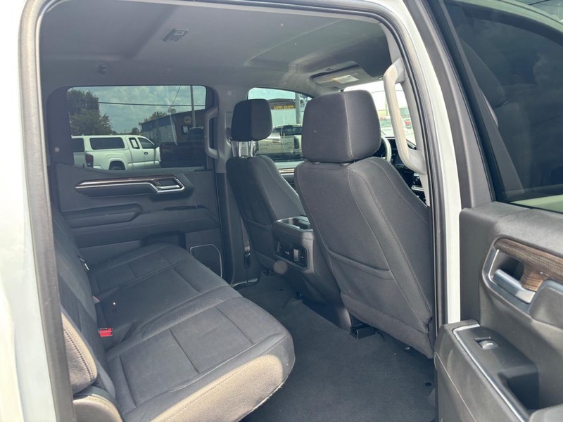 Chevrolet Silverado 1500 Vehicle Image 12