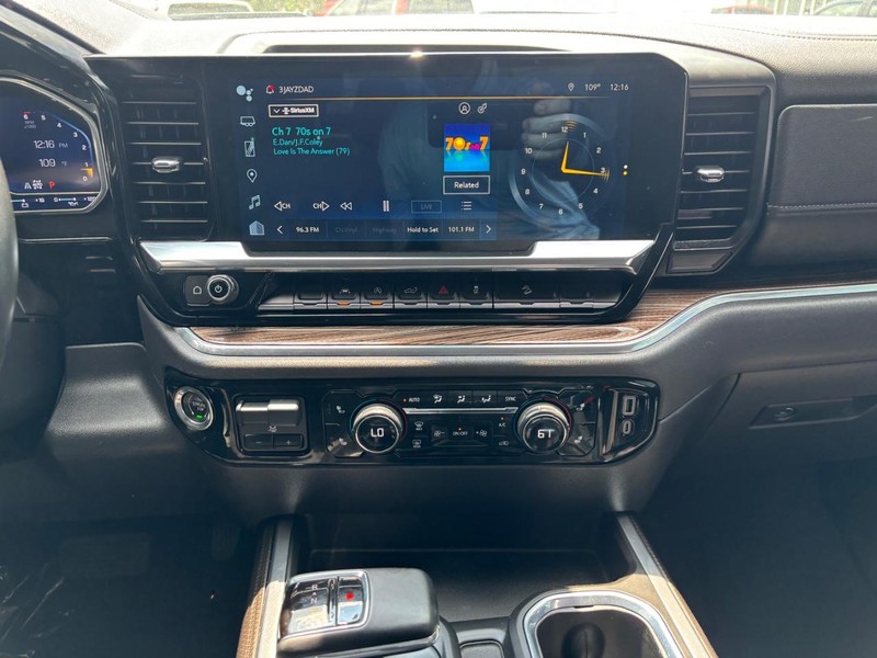 Chevrolet Silverado 1500 Vehicle Image 15