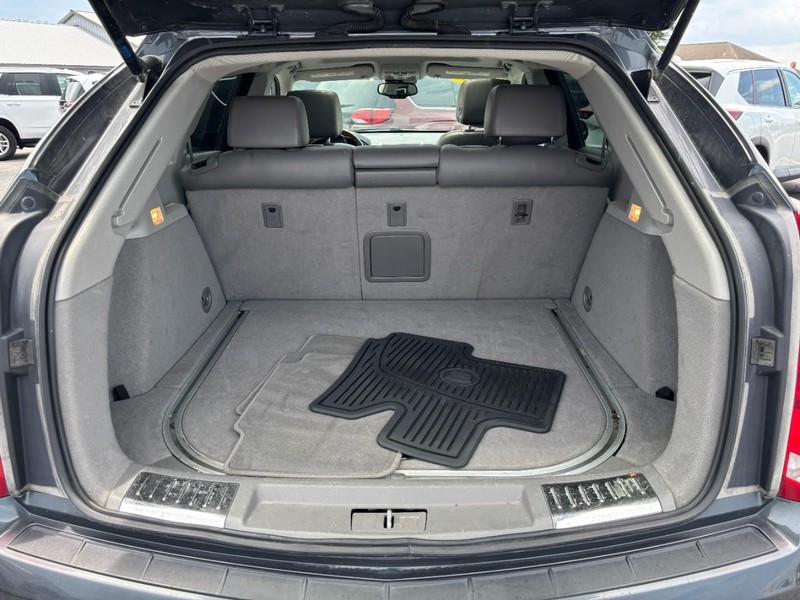 Cadillac SRX Vehicle Image 06