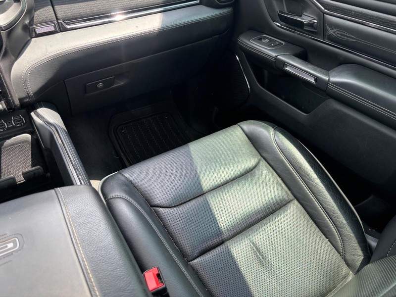 Ram 1500 Vehicle Image 16