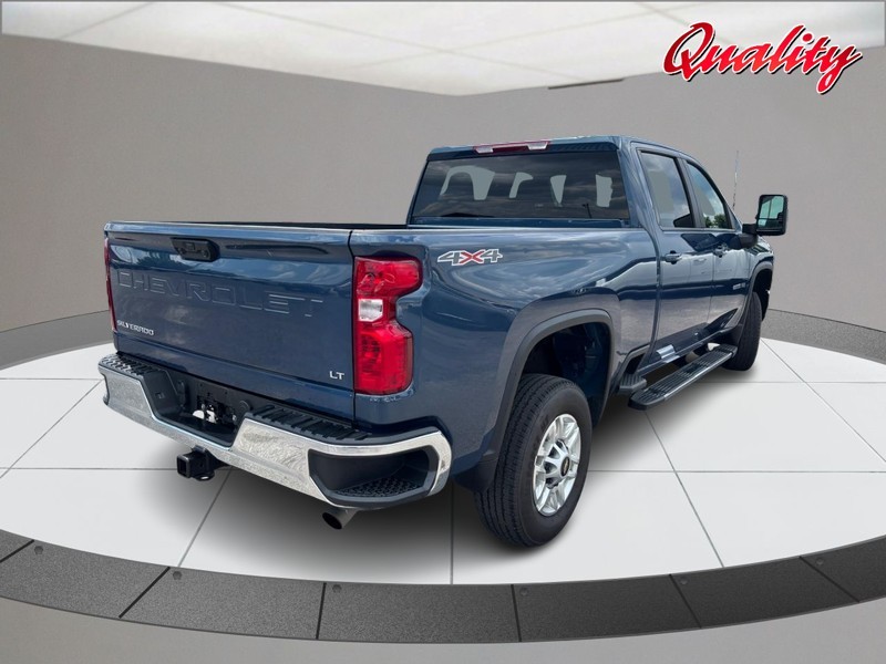 Chevrolet Silverado 2500HD Vehicle Image 03