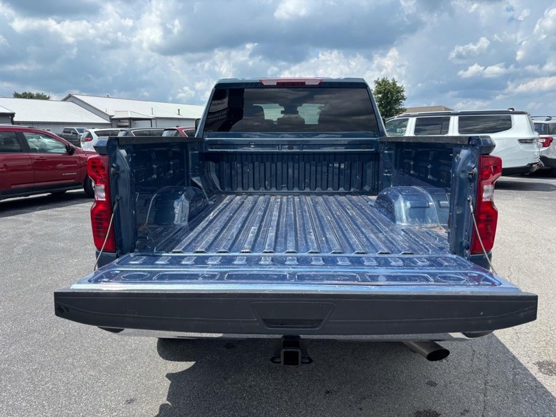 Chevrolet Silverado 2500HD Vehicle Image 06