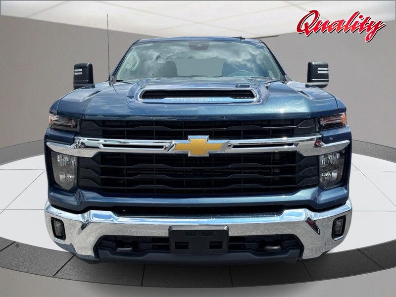 Chevrolet Silverado 2500HD Vehicle Image 10