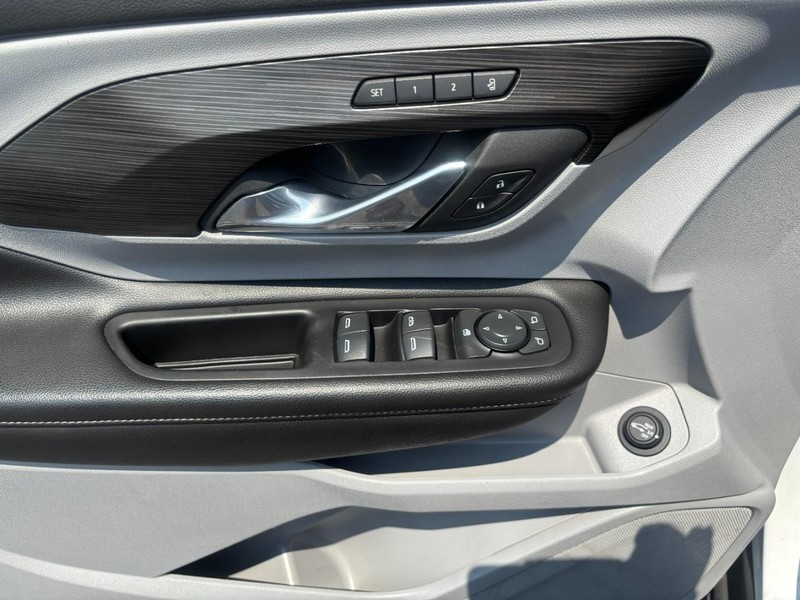 GMC Terrain Vehicle Image 10