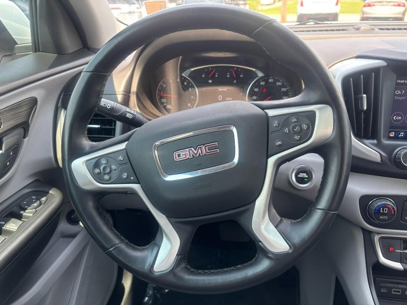 GMC Terrain Vehicle Image 15