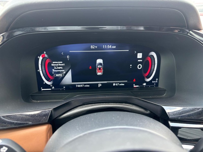 Nissan Pathfinder Vehicle Image 18