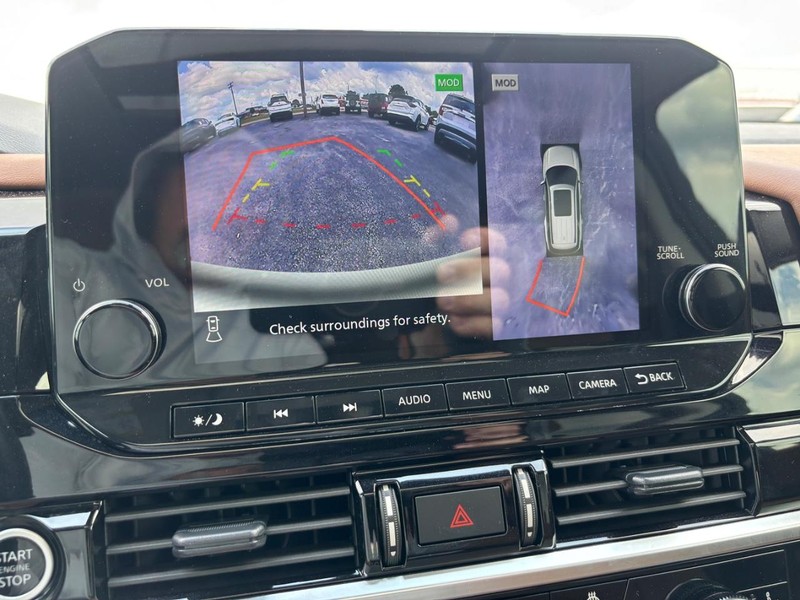 Nissan Pathfinder Vehicle Image 20