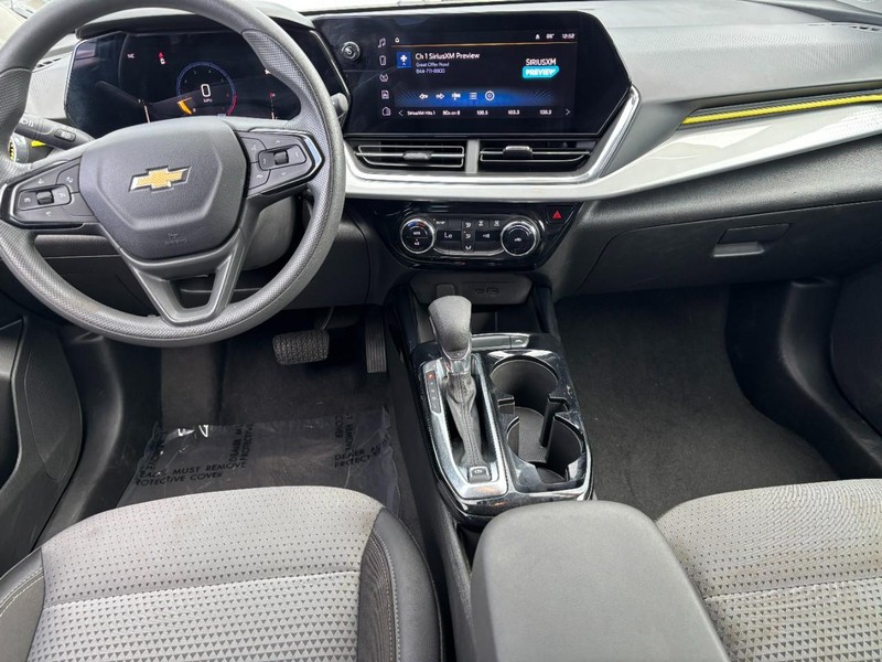 Chevrolet Trax Vehicle Image 12