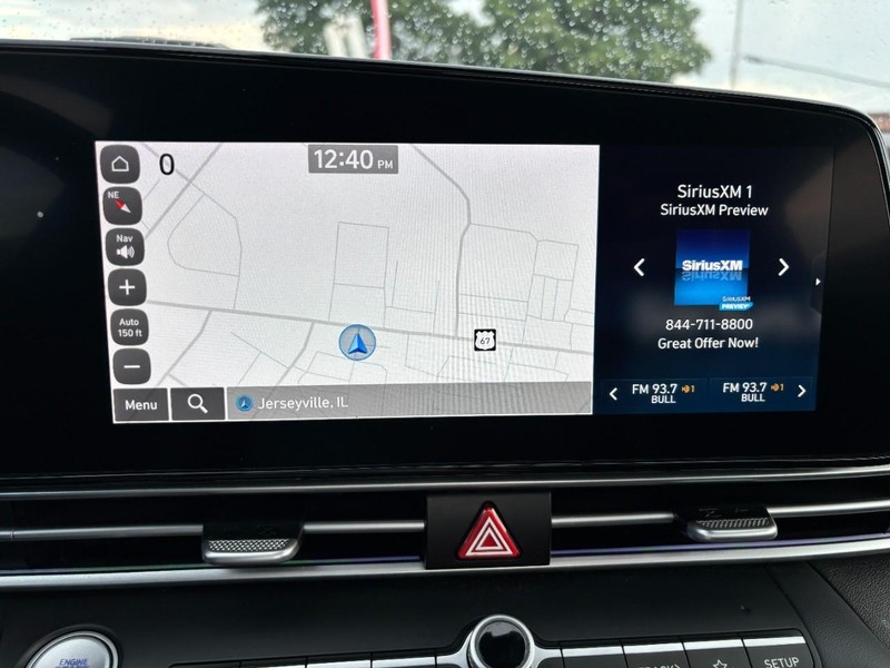 Hyundai Elantra Vehicle Image 19