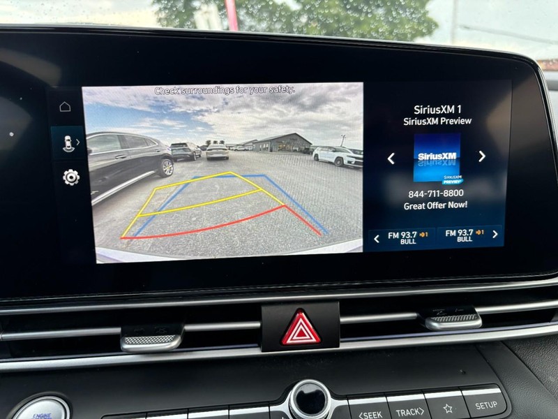 Hyundai Elantra Vehicle Image 20