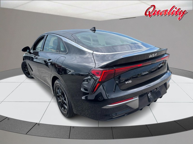 Kia K5 Vehicle Image 05
