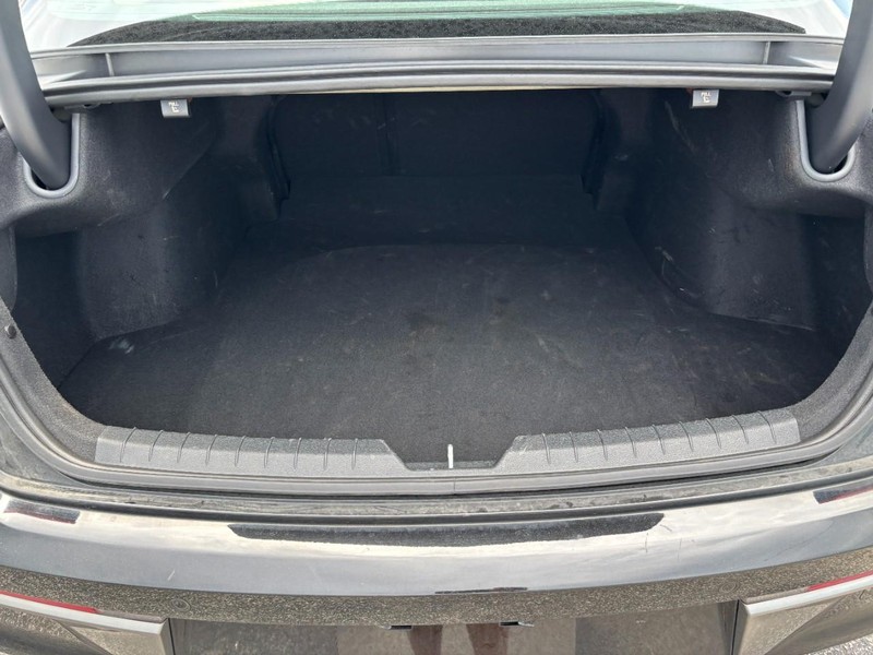 Kia K5 Vehicle Image 06