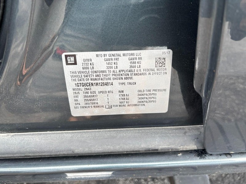 GMC Canyon Vehicle Image 17