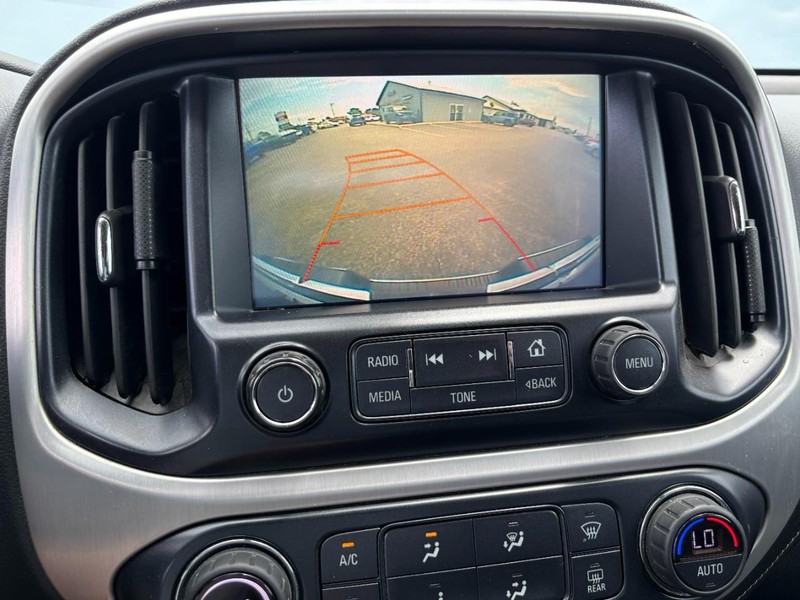 GMC Canyon Vehicle Image 19