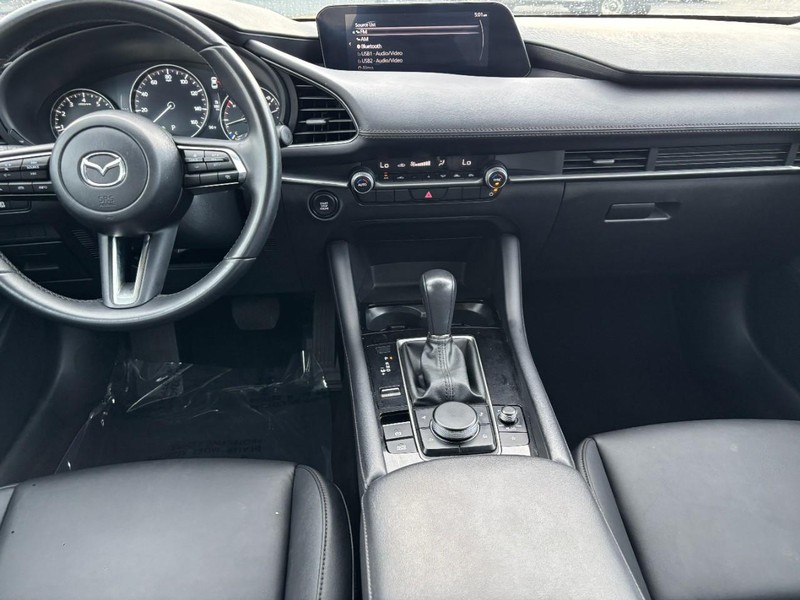 Mazda Mazda3 Sedan Vehicle Image 11