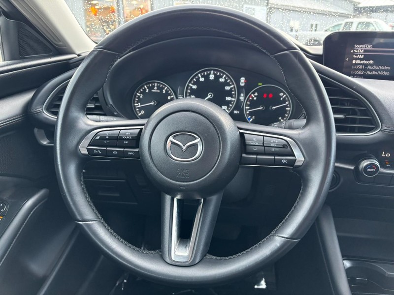 Mazda Mazda3 Sedan Vehicle Image 12