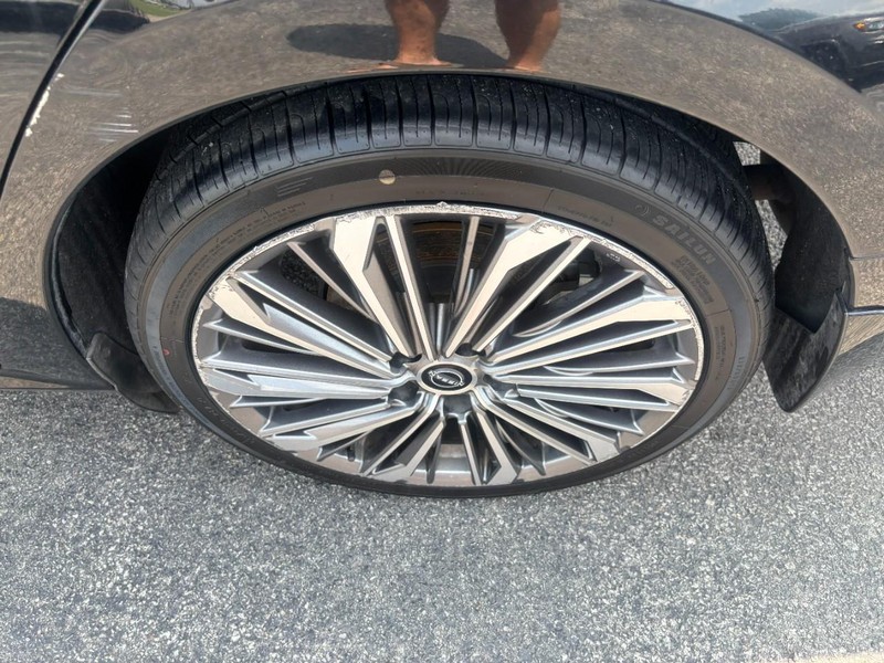 Nissan Altima Vehicle Image 07