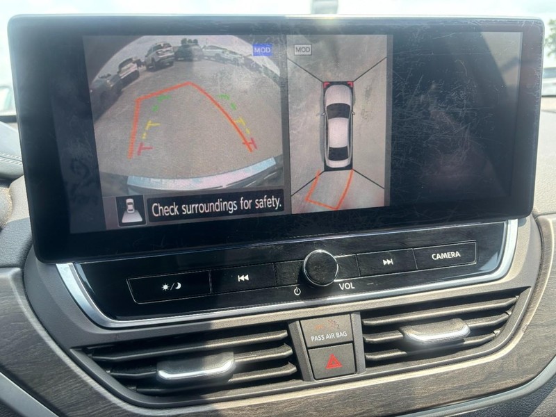 Nissan Altima Vehicle Image 19