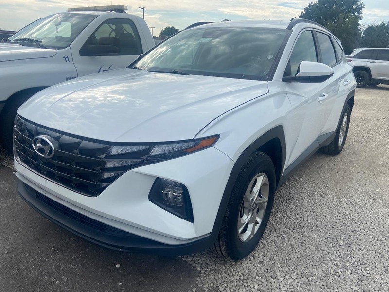 Hyundai TUCSON Vehicle Image 03