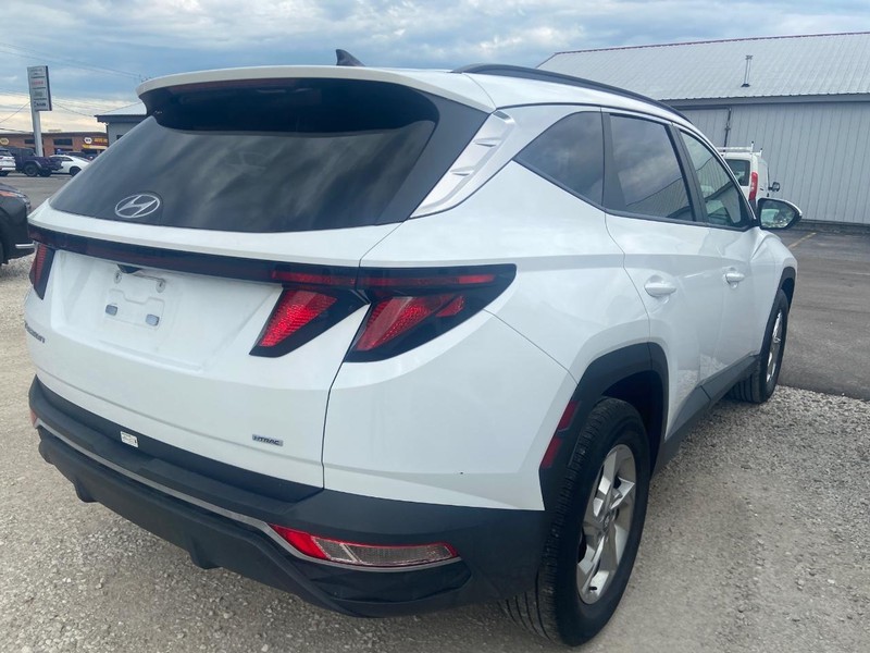 Hyundai TUCSON Vehicle Image 05