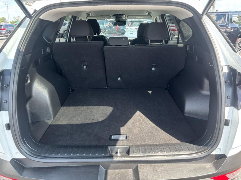 Hyundai Tucson Vehicle Image 06
