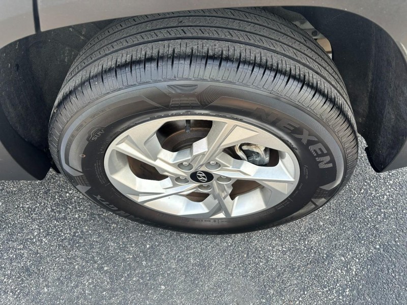 Hyundai Tucson Vehicle Image 07